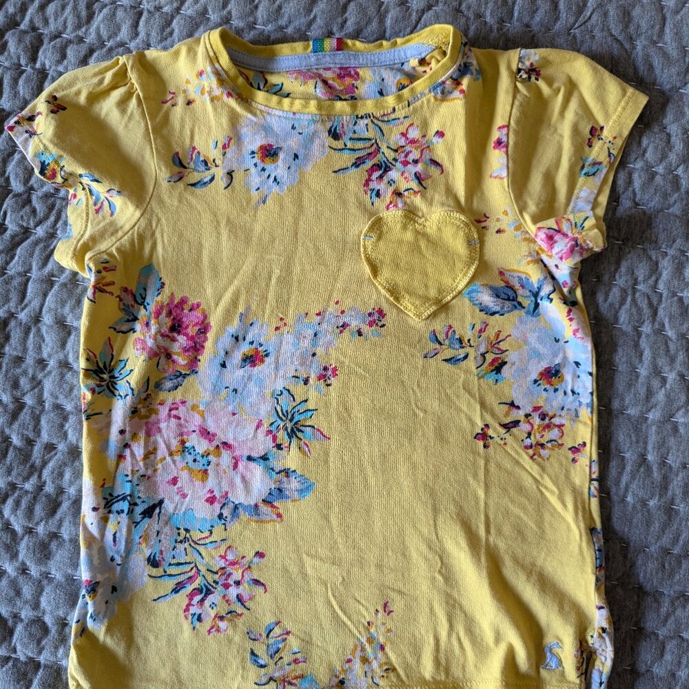Joules Girls Cassie Tee - Yellow Floral Heart Pocket - Like New - Size 8
